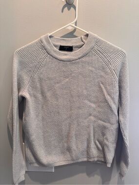 Tahari Light Gray Ribbed Crewneck Sweater